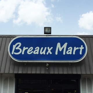 Breaux Mart logo
